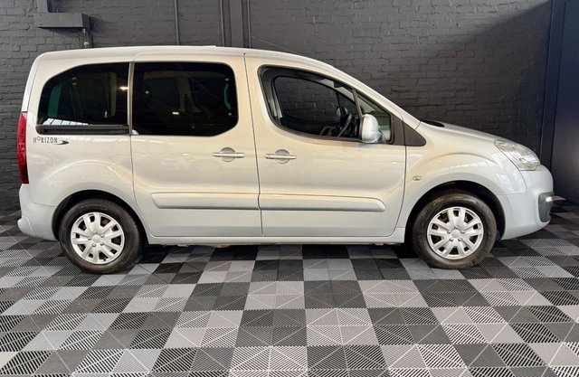 2017 PEUGEOT PARTNER TEPEE - Photo 12