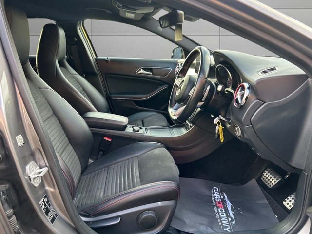 2017 MERCEDES-BENZ GLA 2.1 GLA220d AMG Line (Premium) SUV 5dr Diesel 7G-DCT 4MATIC Euro 6 (s/s) (177 ps) - Photo 11