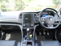 USED 2016 66 RENAULT MEGANE 1.6 dCi Signature Nav 5dr 130 BHP www.suffolkcarcentre.co.uk - Located at Ilketshall