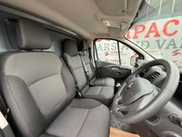 USED 2021 71 RENAULT TRAFIC 2.0 dCi ENERGY 28 Business+ Panel Van 5dr Diesel Manual SWB Standard Roof Euro 6 (s/s) (120 ps) AIR CON, PARKING SENSORS