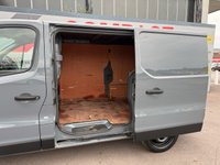 USED 2021 71 RENAULT TRAFIC 2.0 dCi ENERGY 28 Business+ Panel Van 5dr Diesel Manual SWB Standard Roof Euro 6 (s/s) (120 ps) AIR CON, PARKING SENSORS