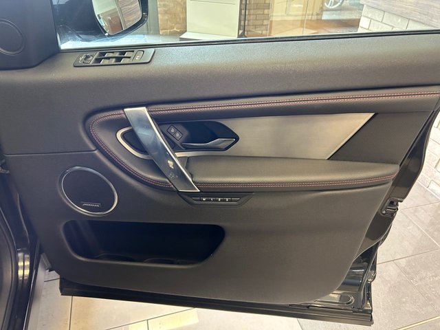 2022 Land Rover Discovery Sport 2L R-Dynamic Se 5dr - Photo 11