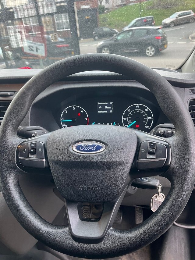 2020 Ford Transit Custom 2L Leader 5dr - Photo 8