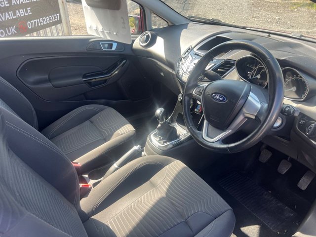 2014 FORD FIESTA - Photo 8