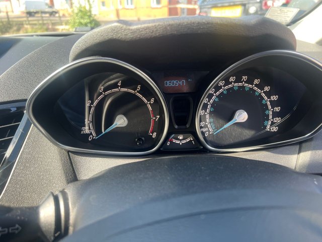 2014 FORD FIESTA - Photo 10