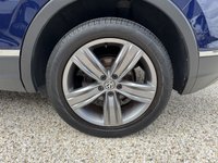 USED 2017 67 VOLKSWAGEN TIGUAN 2.0 TSI SEL SUV 5dr Petrol DSG 4Motion Euro 6 (s/s) (180 ps) 1 LADY OWNER PAN ROOF APPLECP