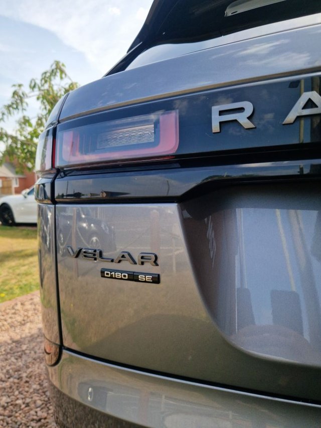 View our LAND ROVER RANGE ROVER VELAR