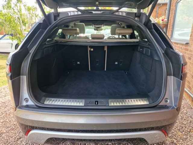 View our LAND ROVER RANGE ROVER VELAR