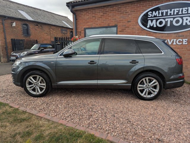 View our AUDI Q7