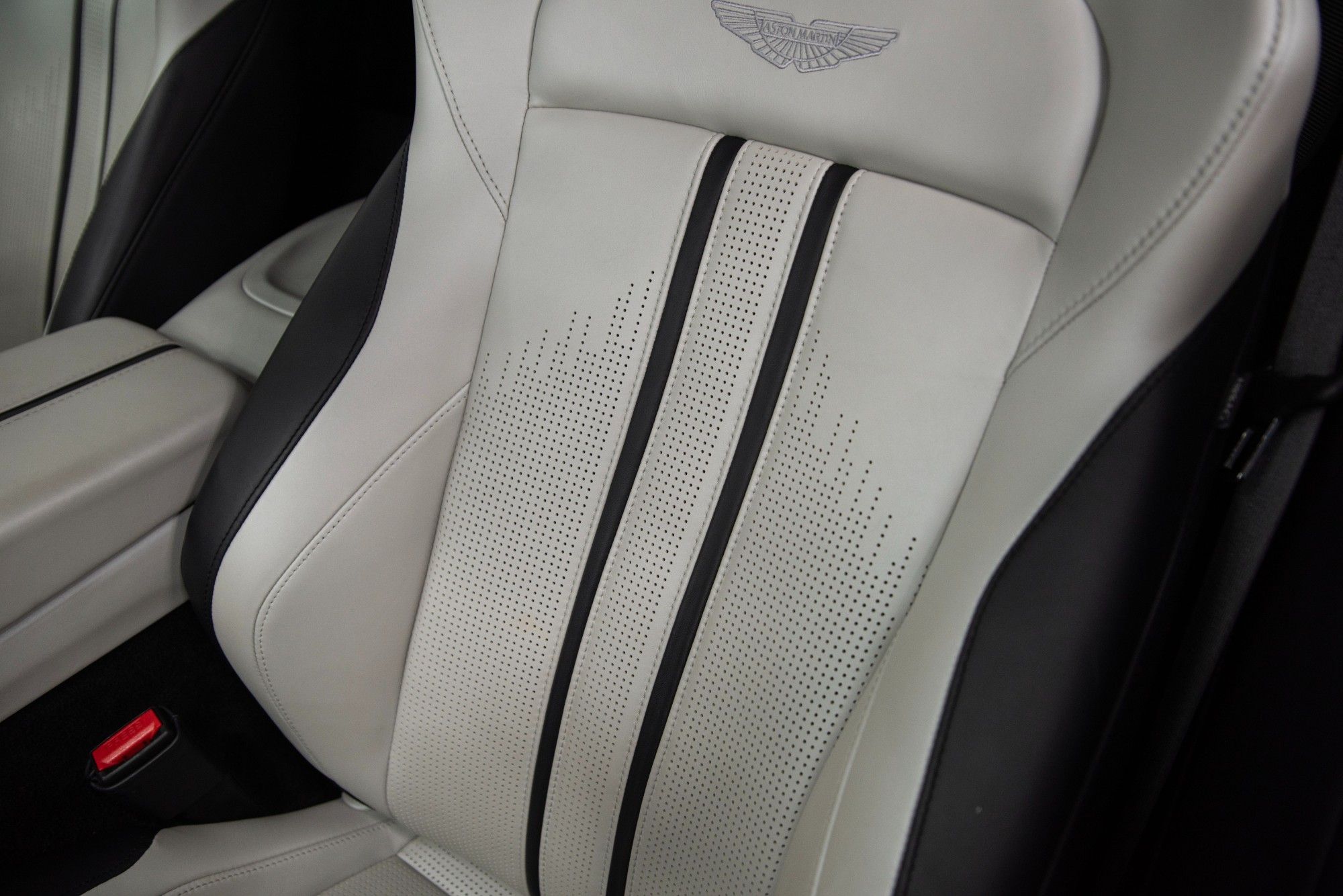 USED 2023 23 ASTON MARTIN VANTAGE 4.0 V8 Coupe  