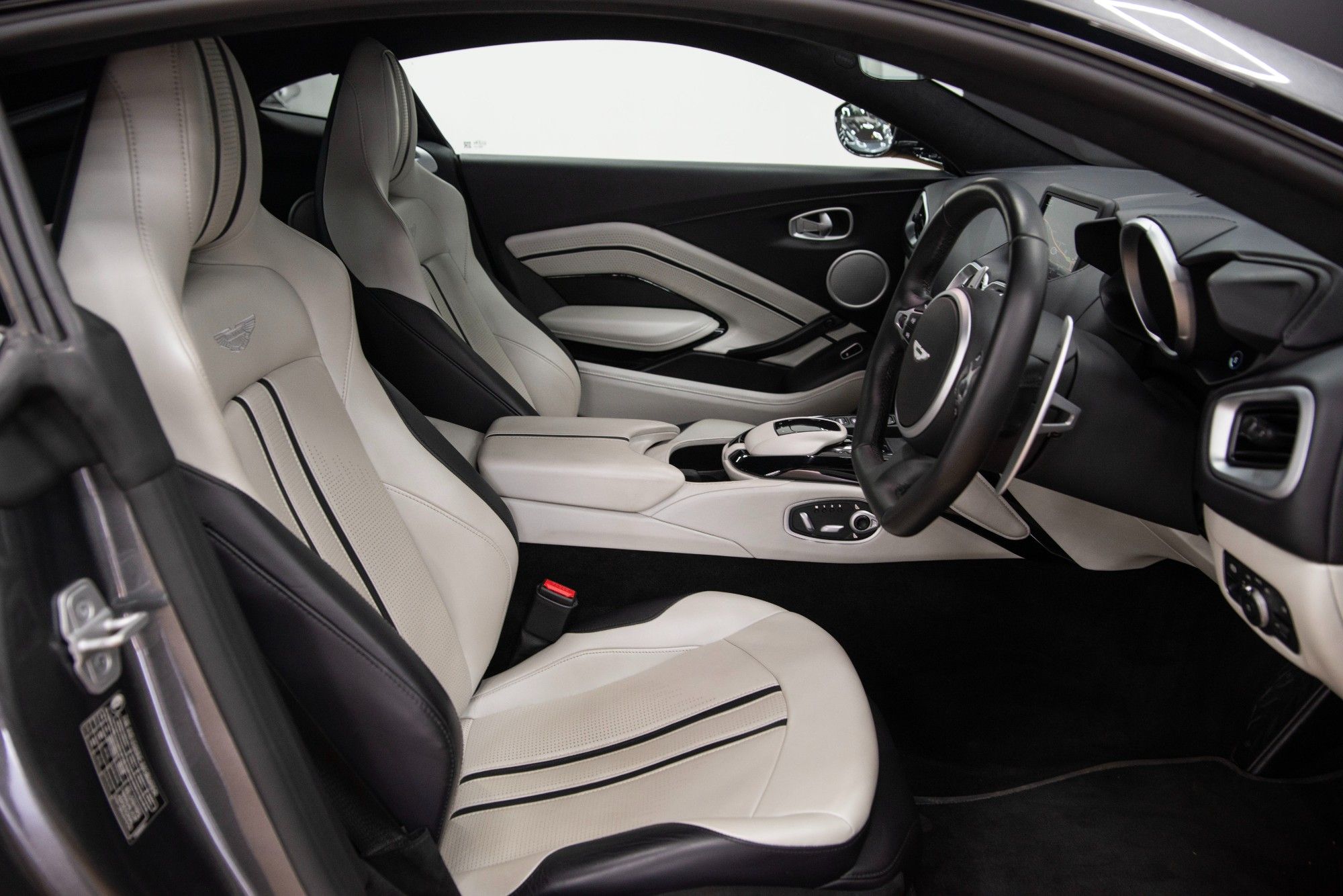 USED 2023 23 ASTON MARTIN VANTAGE 4.0 V8 Coupe  