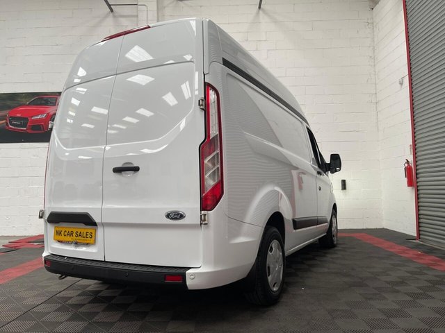 2020 Ford Transit Custom 2L Trend 5dr - Photo 6