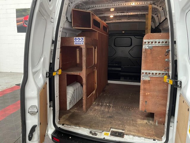 2020 Ford Transit Custom 2L Trend 5dr - Photo 7