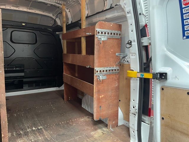 2020 Ford Transit Custom 2L Trend 5dr - Photo 9