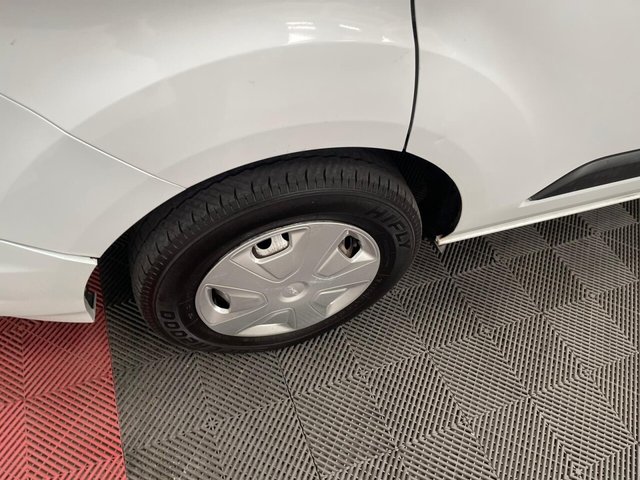 2020 Ford Transit Custom 2L Trend 5dr - Photo 12