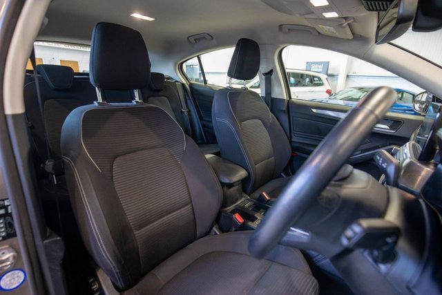 2018 Ford Focus 1L Titanium 5dr - Photo 2