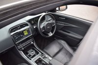 USED 2019 19 JAGUAR XE 2.0i GPF R-Sport Saloon 4dr Petrol Auto Euro 6 (s/s) (250 ps) PAN ROOF / MERIDIAN / BLACK PK