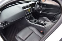 USED 2019 19 JAGUAR XE 2.0i GPF R-Sport Saloon 4dr Petrol Auto Euro 6 (s/s) (250 ps) PAN ROOF / MERIDIAN / BLACK PK
