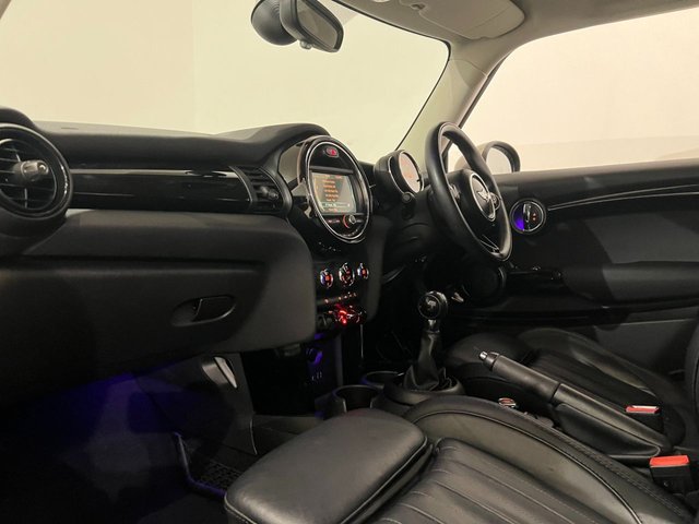 2017 MINI HATCH 1.5 Cooper Seven Hatchback 3dr Petrol Manual Euro 6 (s/s) (136 ps) - Photo 5