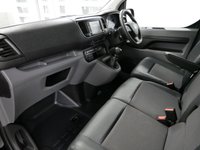 USED 2020 70 VAUXHALL VIVARO 3100 2.0 D 120 BHP L2 LONG SPORTIVE EDITION 6DR ( NO VAT ! ) AIR CON | CARPLAY | L2 LONG | NO VAT !