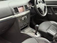 USED 2007 07 VAUXHALL VECTRA 3.0 CDTi V6 24V Elite Hatchback 5dr Diesel Automatic (192 g/km, 181 bhp) 