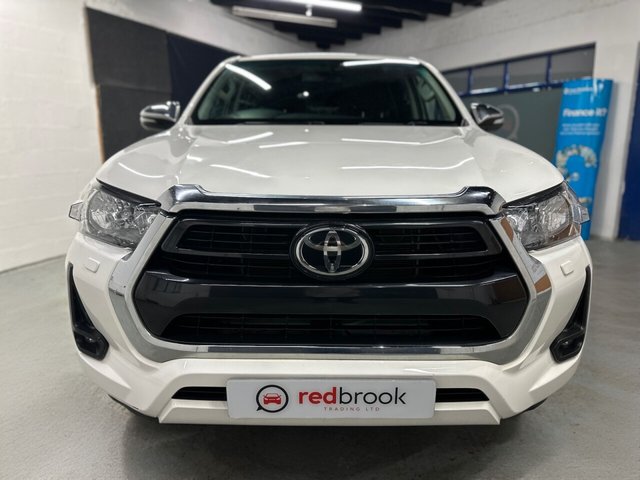 2022 TOYOTA HILUX - Photo 6