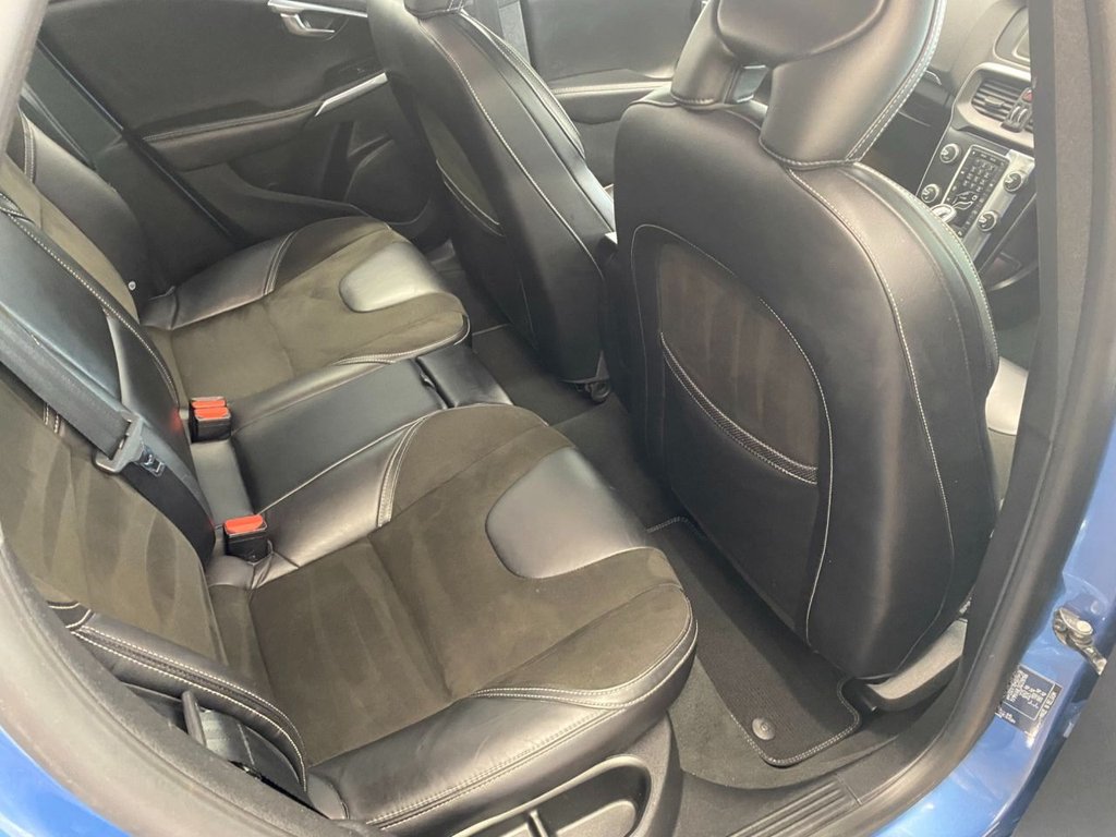 USED 2015 65 VOLVO V40 2.0 D4 R-Design Hatchback 5dr Diesel Auto Euro 6 (s/s) (190 ps) GREAT SPECIFICATION R DESIGN V40