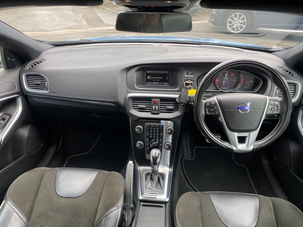 USED 2015 65 VOLVO V40 2.0 D4 R-Design Hatchback 5dr Diesel Auto Euro 6 (s/s) (190 ps) GREAT SPECIFICATION R DESIGN V40