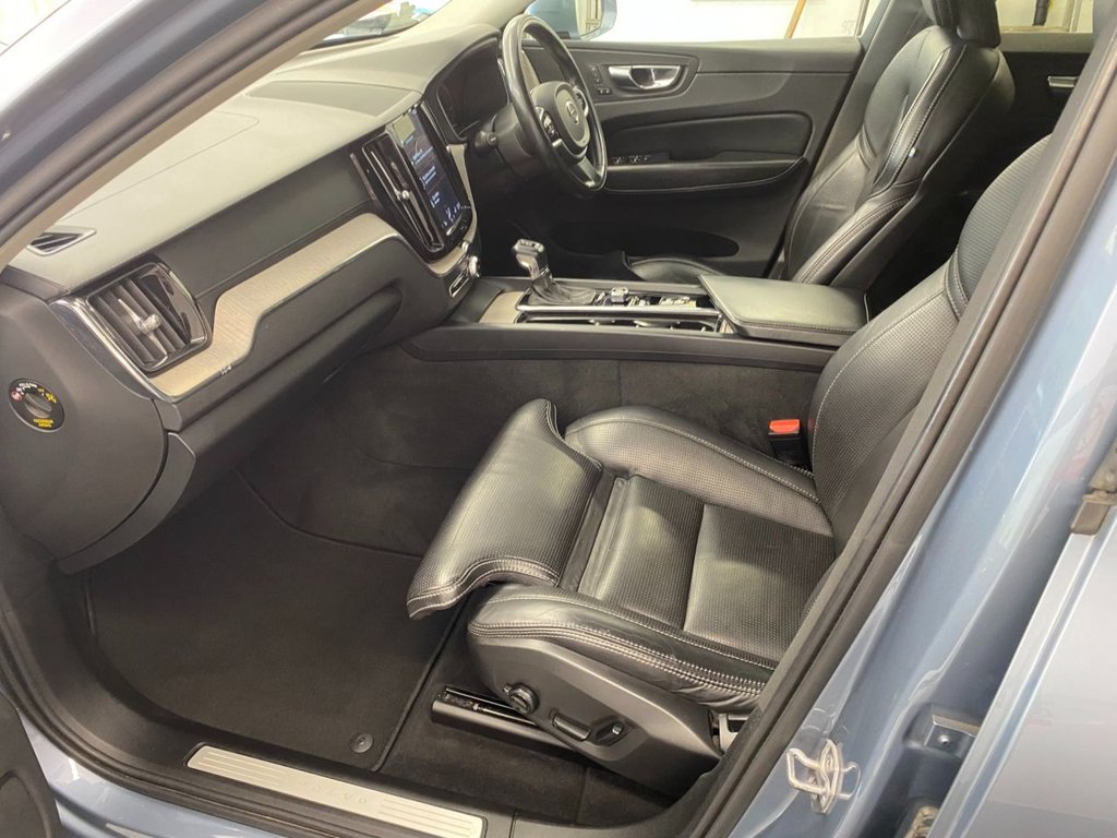USED 2018 68 VOLVO XC60 2.0 D5 PowerPulse Inscription SUV 5dr Diesel Auto AWD Euro 6 (s/s) (235 ps) GREAT SPECIFICATION XC60