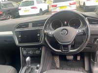 USED 2017 67 VOLKSWAGEN TIGUAN 2.0 TDI SE SUV 5dr Diesel DSG 4Motion Euro 6 (s/s) (150 ps) FULL SERVICE HISTORY 2 KEYS BOOK PACK SERVICED AS REQUIRED AND 1 YEAR MOT WITHIN THE SALE