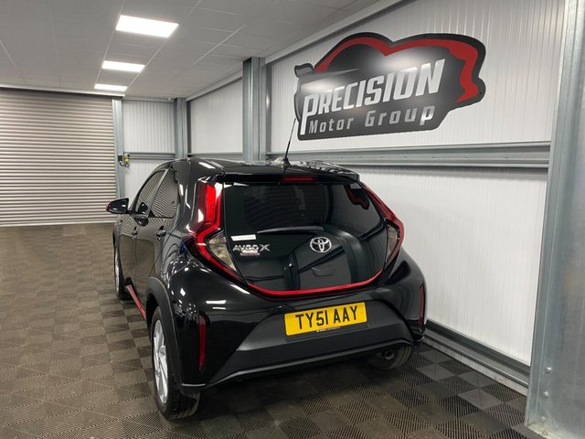 2022 TOYOTA AYGO X (2022) - Photo 11