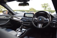 USED 2018 18 BMW 5 SERIES 3.0 530d M Sport Saloon 4dr Diesel Auto xDrive Euro 6 (s/s) (265 ps) COMFORT PACK / M SPORT PLUS