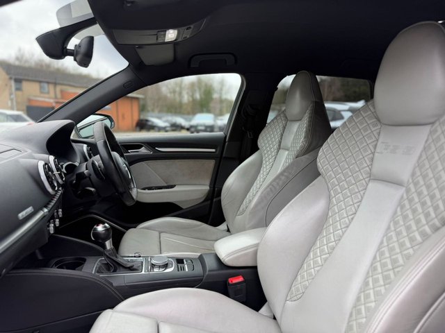 2016 AUDI RS3 - Photo 10