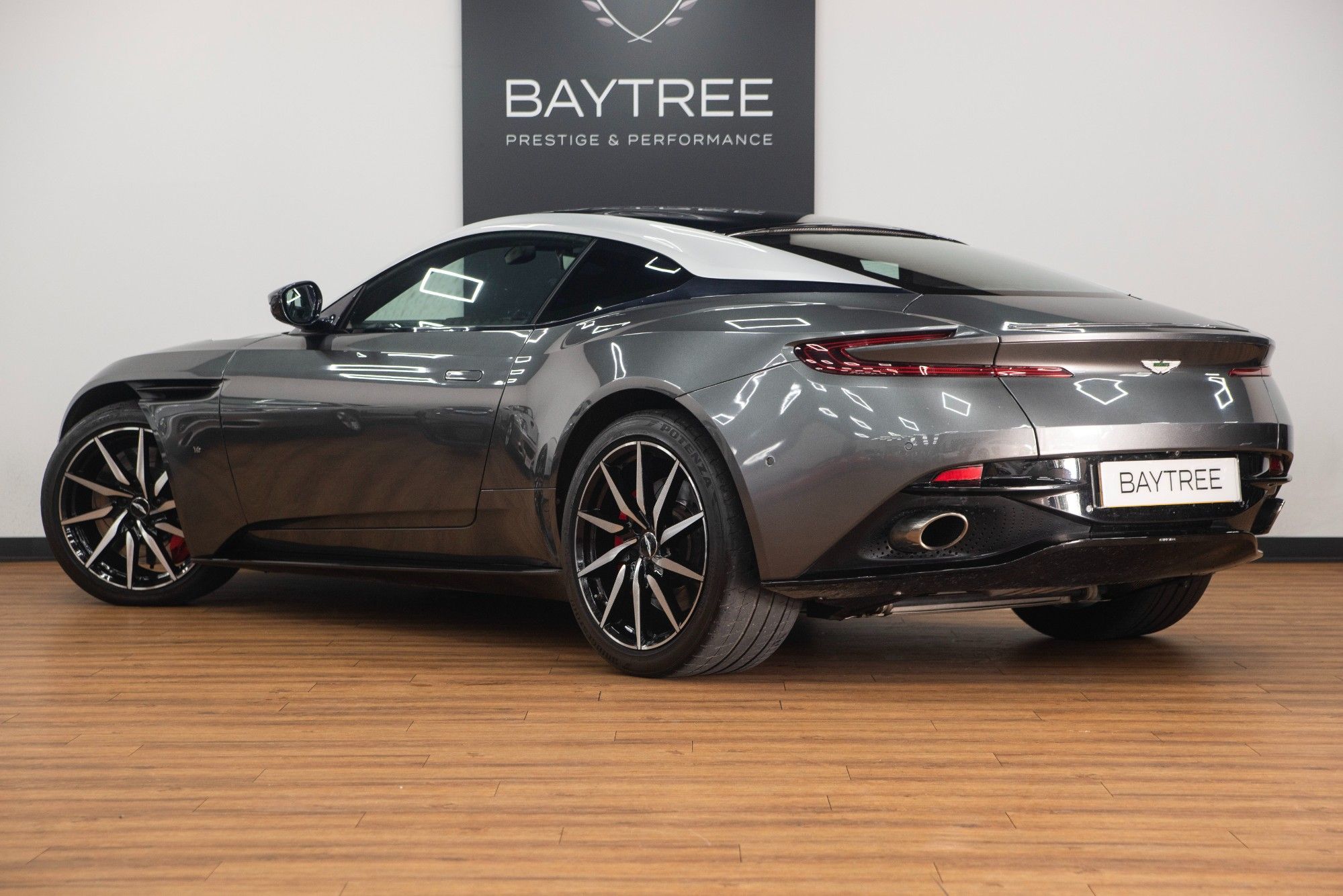 USED 2017 17 ASTON MARTIN DB11 5.2 V12 Coupe 
