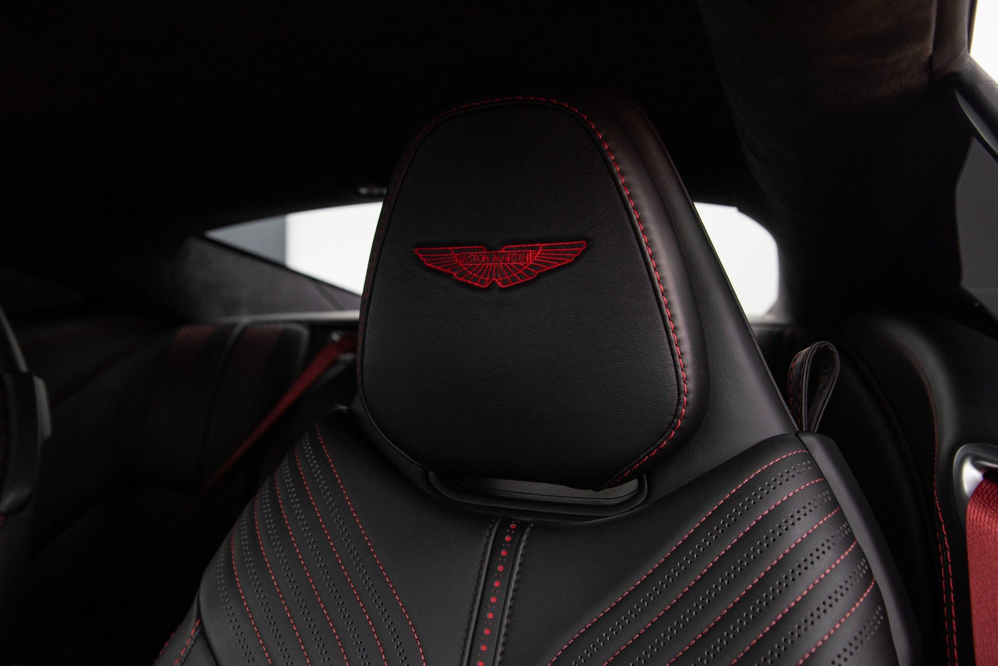 USED 2017 17 ASTON MARTIN DB11 5.2 V12 Coupe 