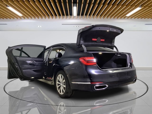 2017 BMW 7 Series - Photo 10