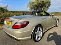 USED 2011 11 MERCEDES-BENZ SLK 3.5 SLK350 BlueEfficiency AMG Sport Convertible 2dr Petrol G-Tronic+ Euro 5 (s/s) (306 ps) 