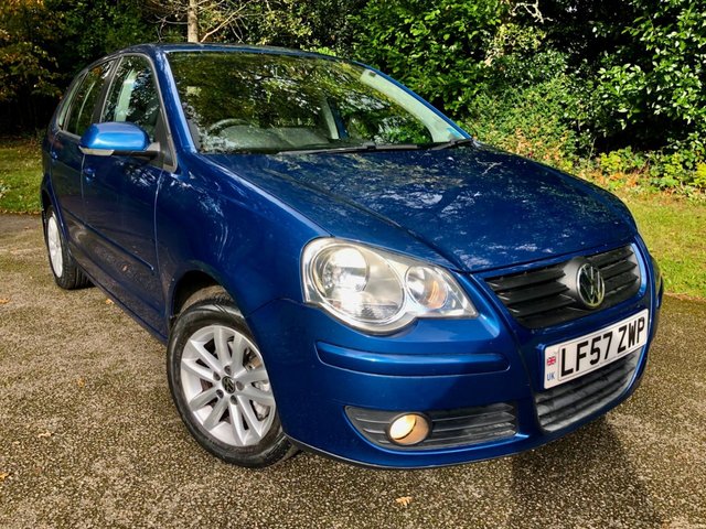 2007 57 Volkswagen Polo 1.4 S Hatchback 5dr Petrol Automatic (165 g/km, 79 bhp) 2 OWNERS+US WITH ONLY 43,500 MILES AND X12 VW/SPECIALIST SERVICING STAMPS//AIRCON//ALLOYS//X4 AIRBAGS//BEAUTIFULLY KEPT//NEW CAMBELT / WATERPUMP / SERVICE 