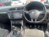 USED 2017 17 VOLKSWAGEN TIGUAN 2.0 TDI BlueMotion Tech SEL SUV 5dr Diesel Manual 4Motion Euro 6 (s/s) (150 ps) 2 OWNERS FROM NEW FULL SERVICE HISTORY 2 KEYS BOOK PACK SERVICED AS REQUIRED AND 1 YEAR MOT WITHIN THE SALE