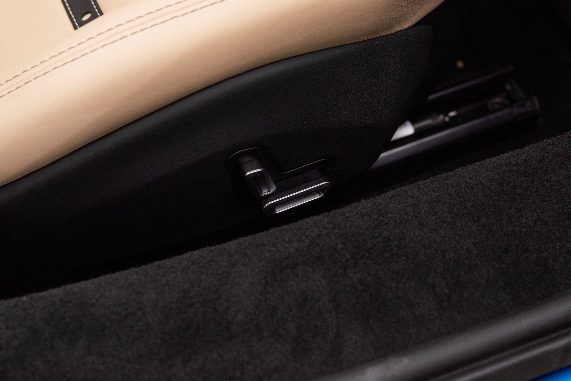 USED 2024 FERRARI 296 GTS 3.0T V6 Spider  