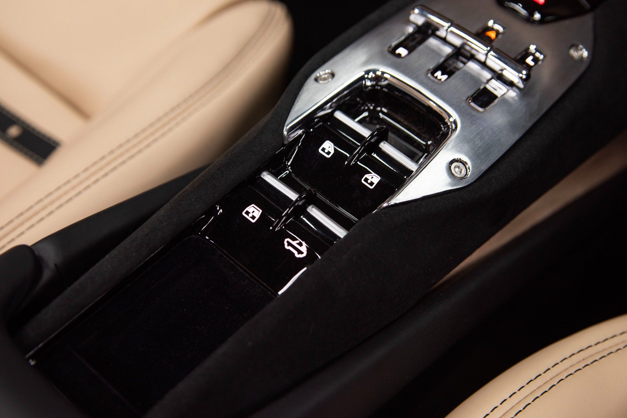 USED 2024 FERRARI 296 GTS 3.0T V6 Spider  