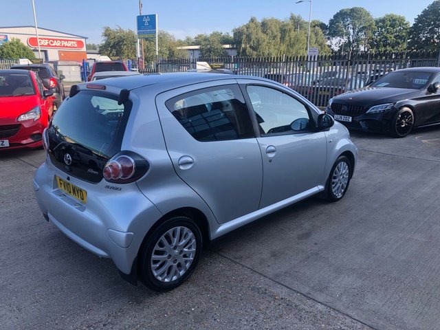 2010 TOYOTA AYGO 2010 1.0 VVT-i Platinum Hatchback 5dr Petrol Manual Euro 4 (67 bhp) - Photo 7