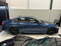 USED 2021 71 BMW 5 SERIES 3.0 530d MHT M Sport Saloon 4dr Diesel Hybrid Steptronic xDrive Euro 6 (s/s) (286 ps) Heads up| Gesture control | Carplay
