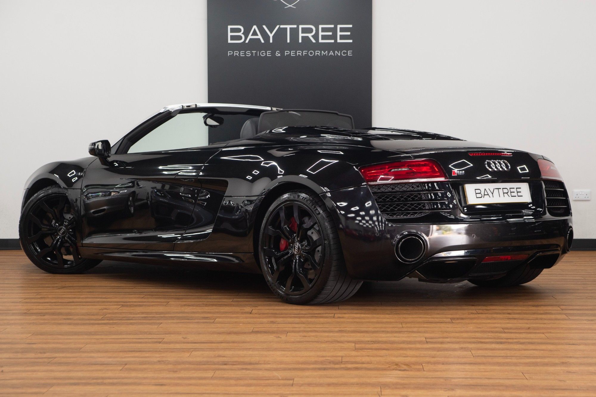 USED 2015 15 AUDI R8 5.2 FSI V10 Spyder  
