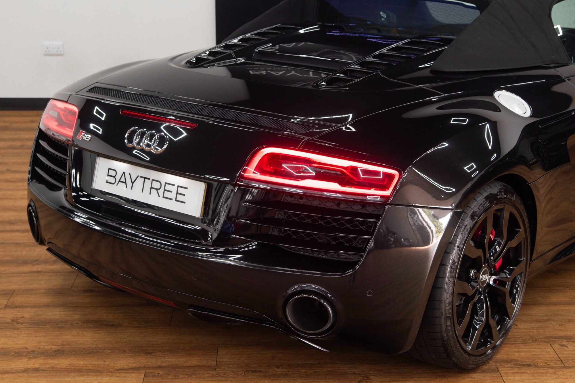 USED 2015 15 AUDI R8 5.2 FSI V10 Spyder  