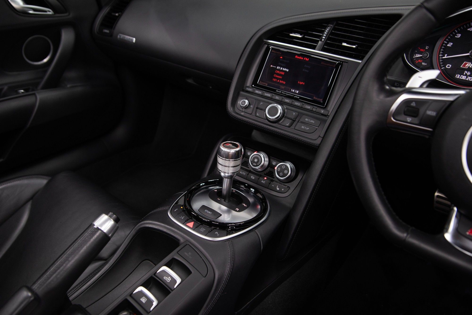 USED 2015 15 AUDI R8 5.2 FSI V10 Spyder  