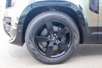 PRE-OWNED 2022 72 LAND ROVER DEFENDER 3.0 D300 MHEV X-Dynamic HSE SUV 5dr Diesel Auto 4WD Euro 6 (s/s) (300 ps) Pangea Green Metallic (890 option), Khaki Interior, Air Suspension Pack (&pound;1615 option), 20" Alloys, Comfort and Convenience Pack (&pound;800 option), Heated and Cooled Electric Memory Seats, Electric Sliding Panoramic Sunroof,  Sat Nav, Rear Spoiler, Privacy Glass, Black Contrast Roof, Black roof Rails, 3D Surround Camera,, 11.4 Infotainment Screen, Keyless Entry/Start, Ambient and Footwell Lighting, Full LCD Instrument Cluster
