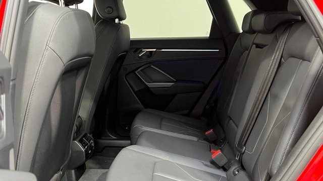 2025 AUDI Q3 2025 1.5 TFSI CoD 35 Black Edition SUV 5dr Petrol S Tronic Euro 6 (s/s) (150 ps) - Photo 9