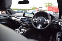 USED 2018 18 BMW 6 SERIES GRAN TURISMO 3.0 630d M Sport GT 5dr Diesel Auto xDrive Euro 6 (s/s) (265 ps) HUGE SPEC / TECH PACK / HUD