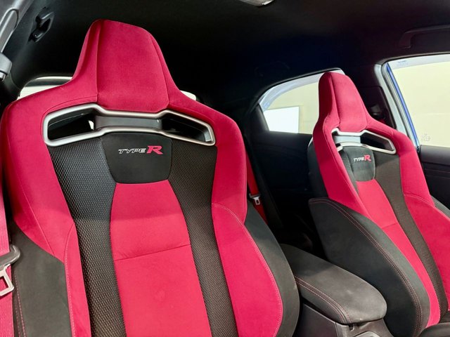 HONDA CIVIC 2.0 i-VTEC Type R GT Hatchback 5dr Petrol Manual Euro 6 (s/s) (310 ps) - Photo 12